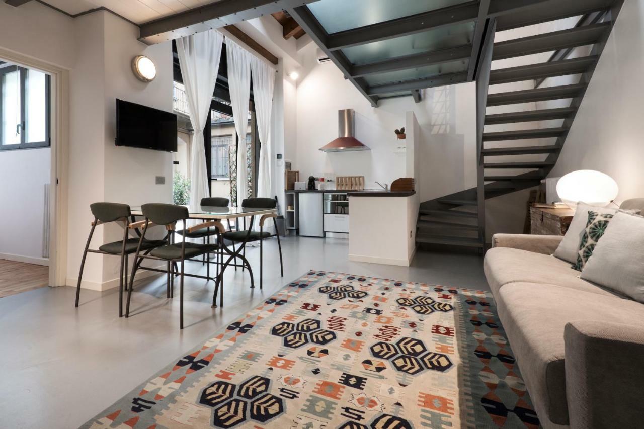 Luxury Apartments Fioravanti Milan Exterior photo