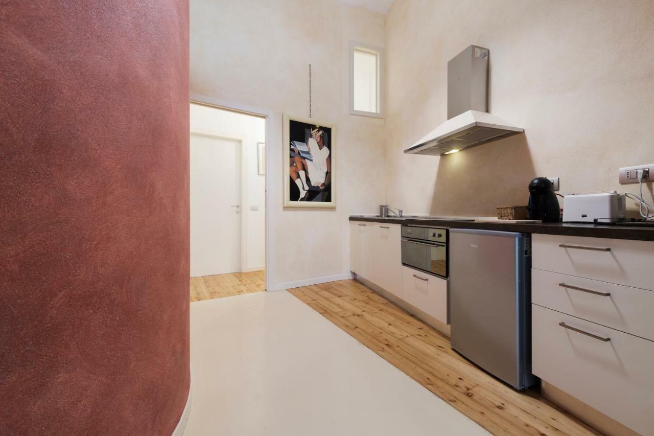 Luxury Apartments Fioravanti Milan Exterior photo