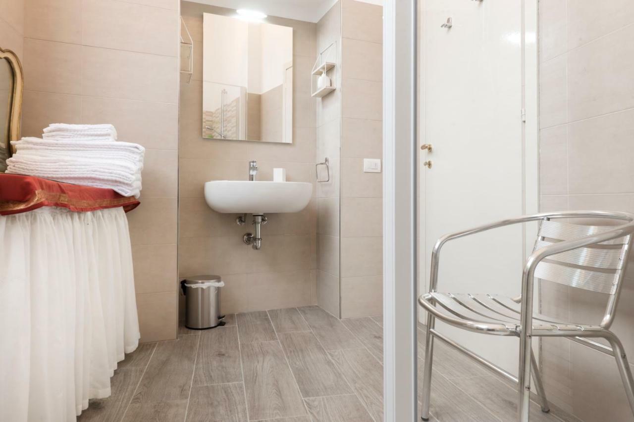 Luxury Apartments Fioravanti Milan Exterior photo