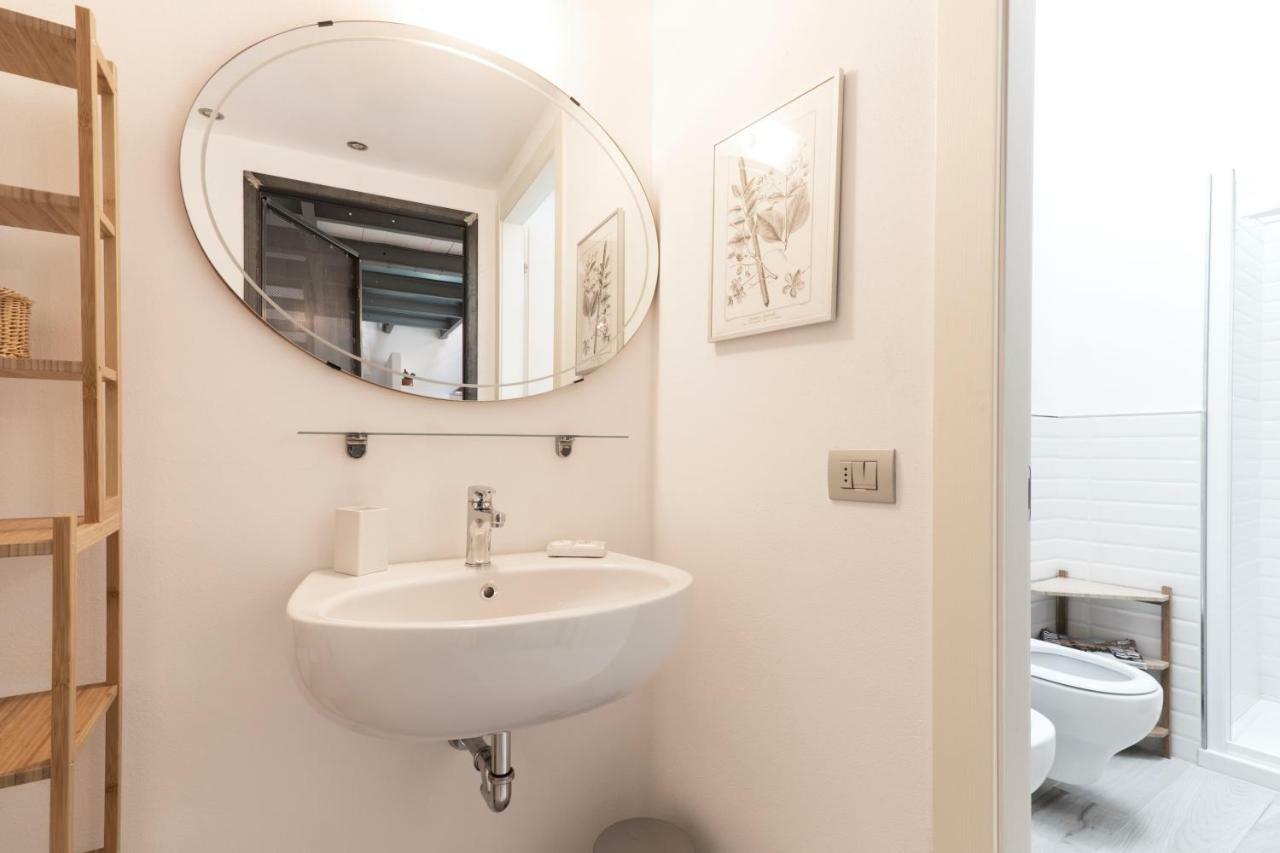 Luxury Apartments Fioravanti Milan Exterior photo